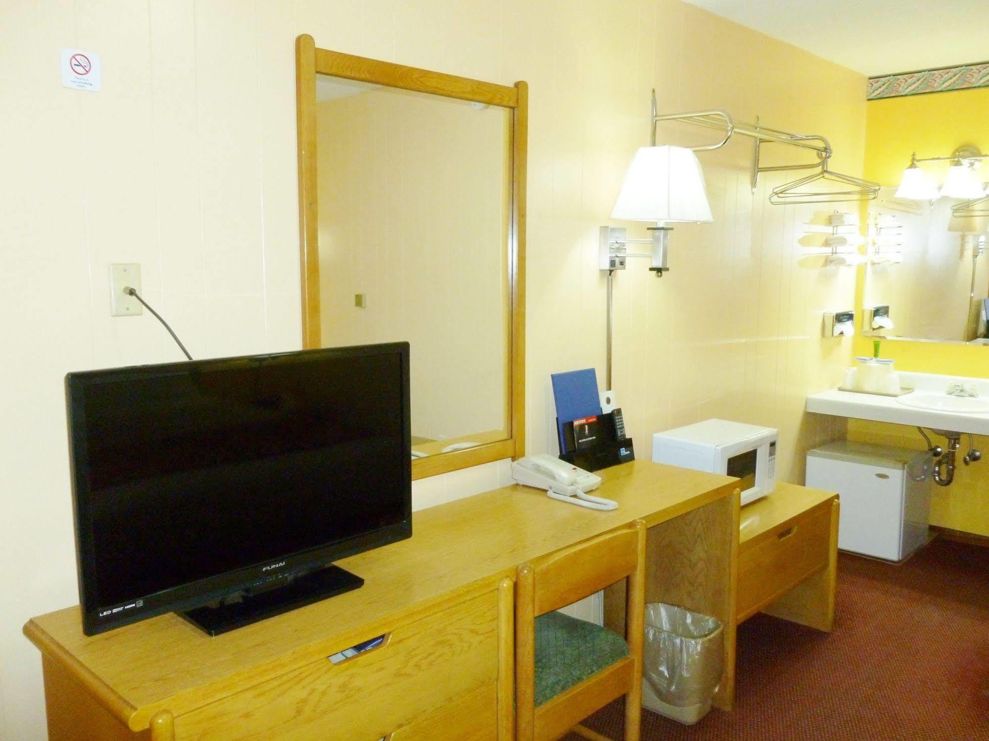 Royal Rest Motel Chariton Eksteriør bilde
